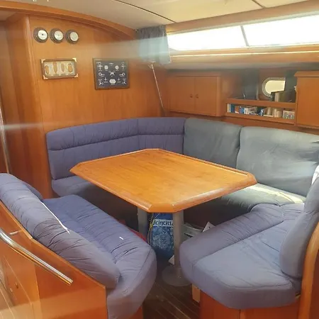 Hotel en barco Luxury Boat House *
